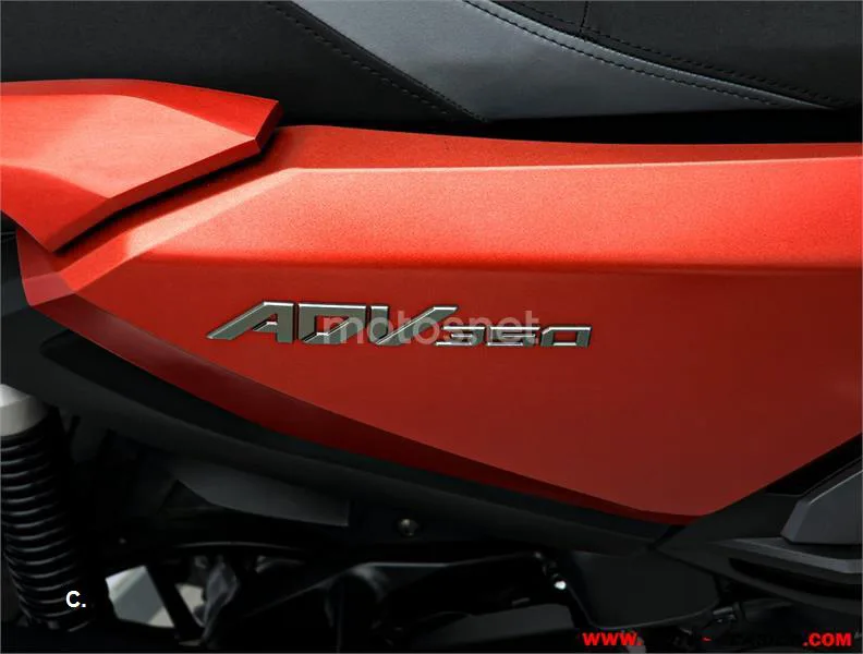 Honda ADV 350 – Vista 9