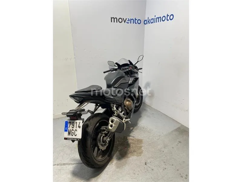 Honda CBR 500 R – Vista 8