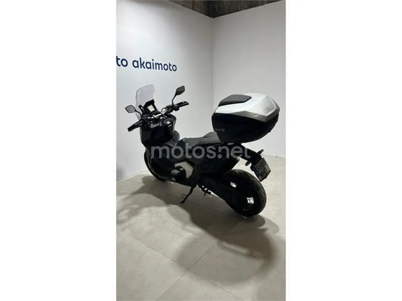 Honda X-ADV – Vista 7