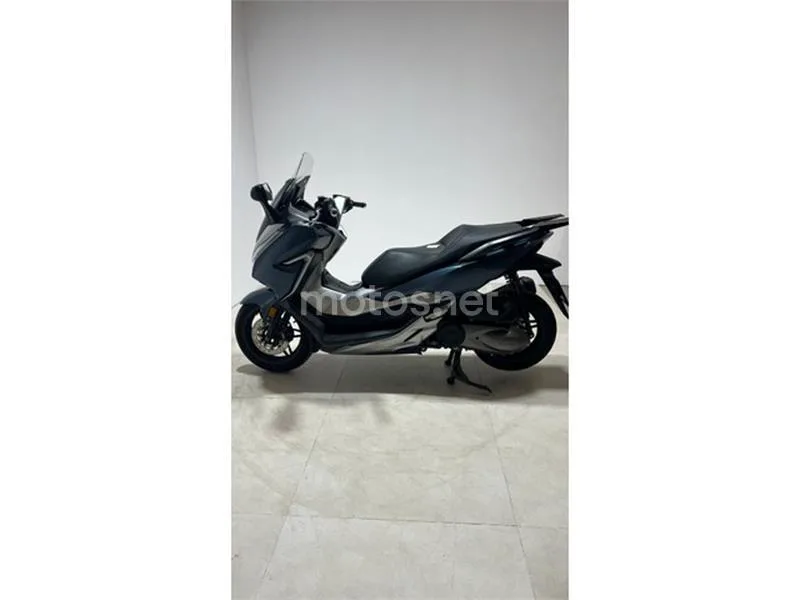 Honda Forza – Vista 3