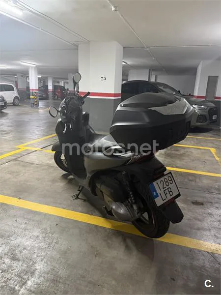 Honda SH 300i – Vista 4