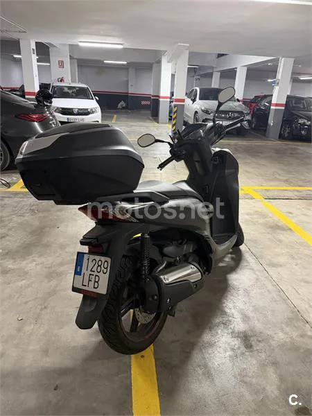 Honda SH 300i – Vista 5