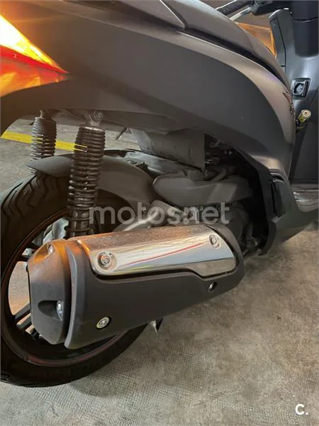 Honda SH 300i – Vista 8