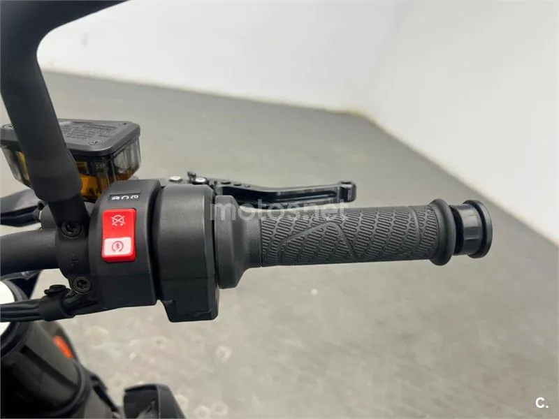KTM 790 – Vista 15