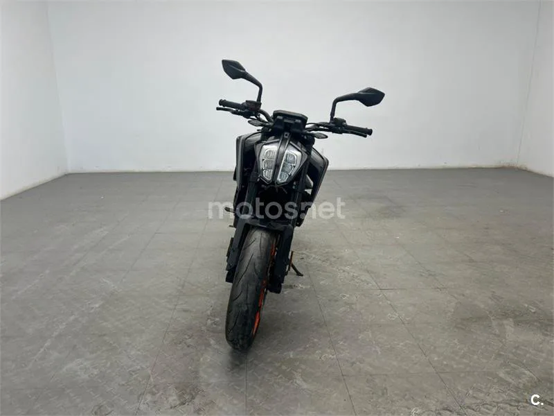 KTM 790 – Vista 3