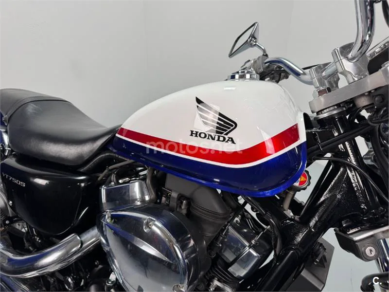 Honda VT 750 S – Vista 13