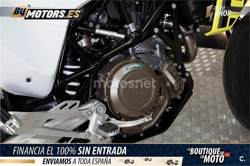 Husqvarna 701 Supermoto – Vista 20