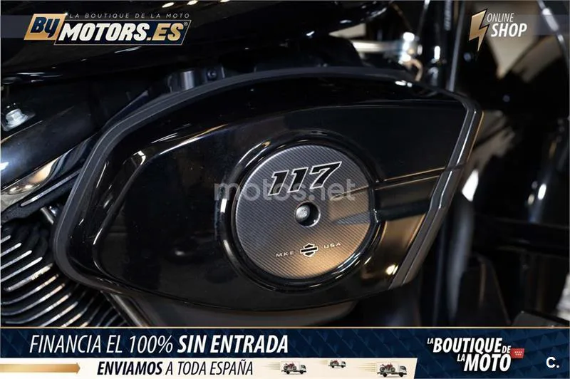 Harley-Davidson Street Glide – Vista 12