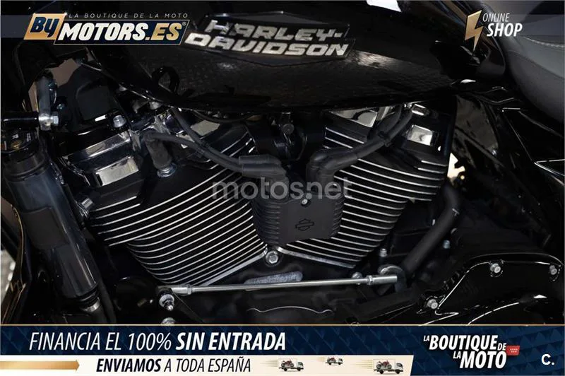 Harley-Davidson Street Glide – Vista 19