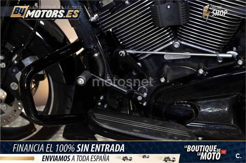 Harley-Davidson Street Glide – Vista 26