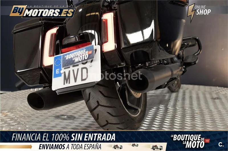 Harley-Davidson Street Glide – Vista 28