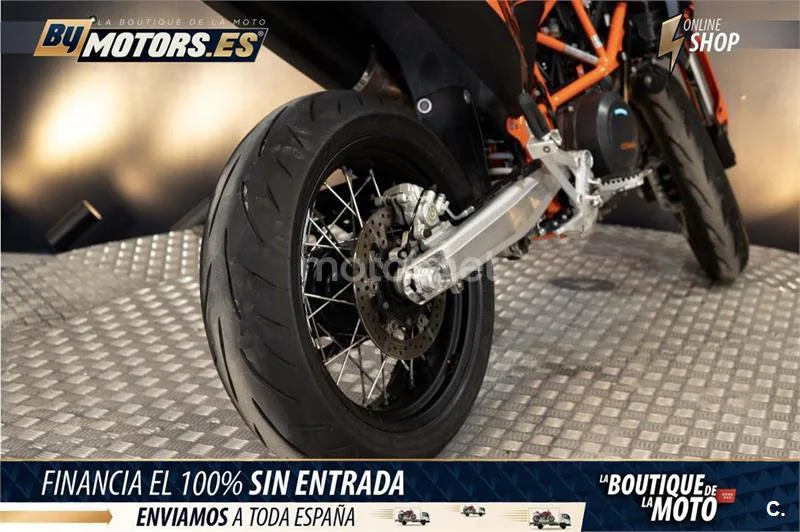 KTM 690 SMC R – Vista 19