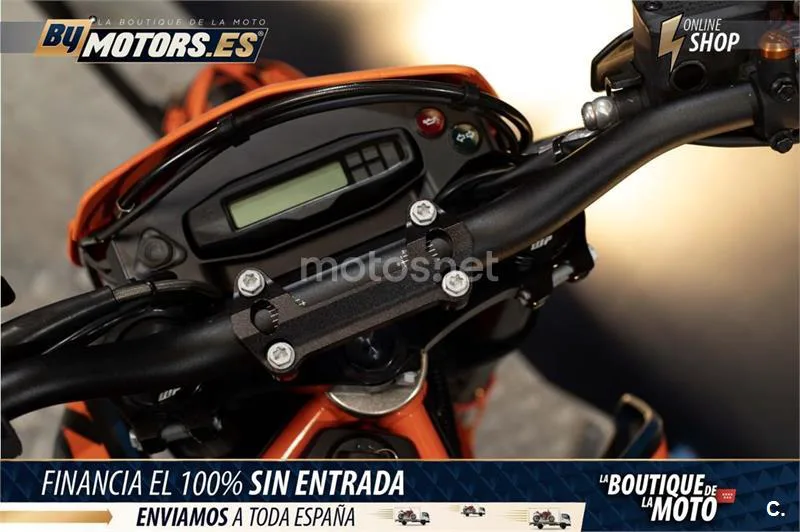 KTM 690 SMC R – Vista 8