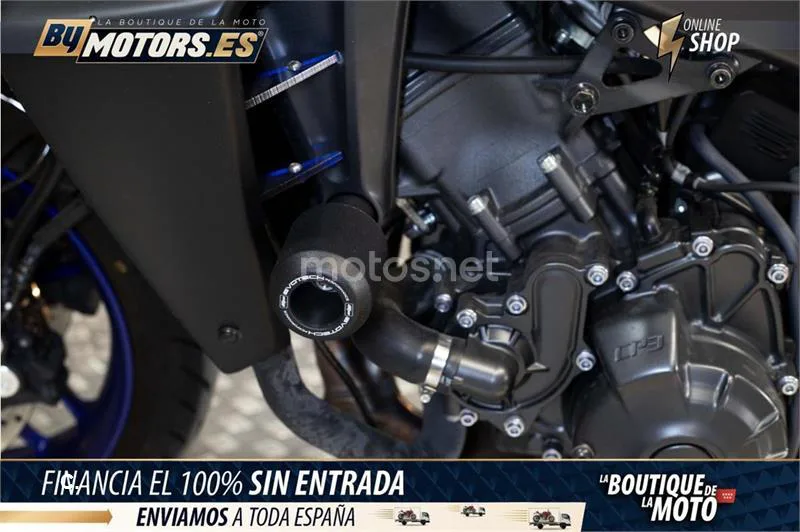 Yamaha MT-09 – Vista 15