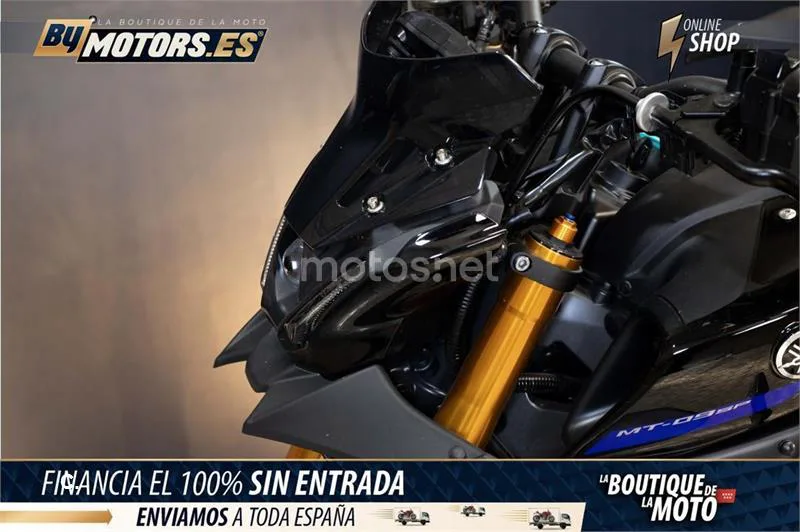 Yamaha MT-09 – Vista 16