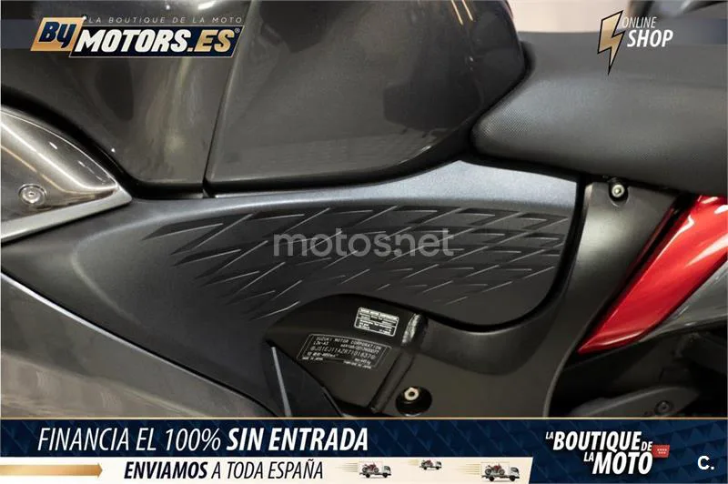 Suzuki Hayabusa – Vista 23