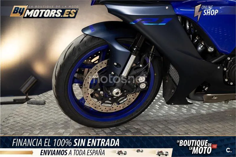 Yamaha R1 – Vista 11