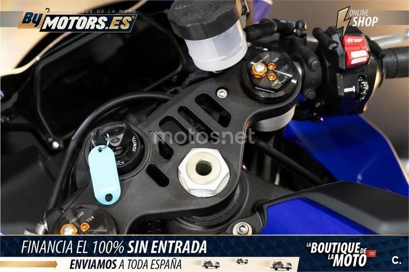 Yamaha R1 – Vista 16
