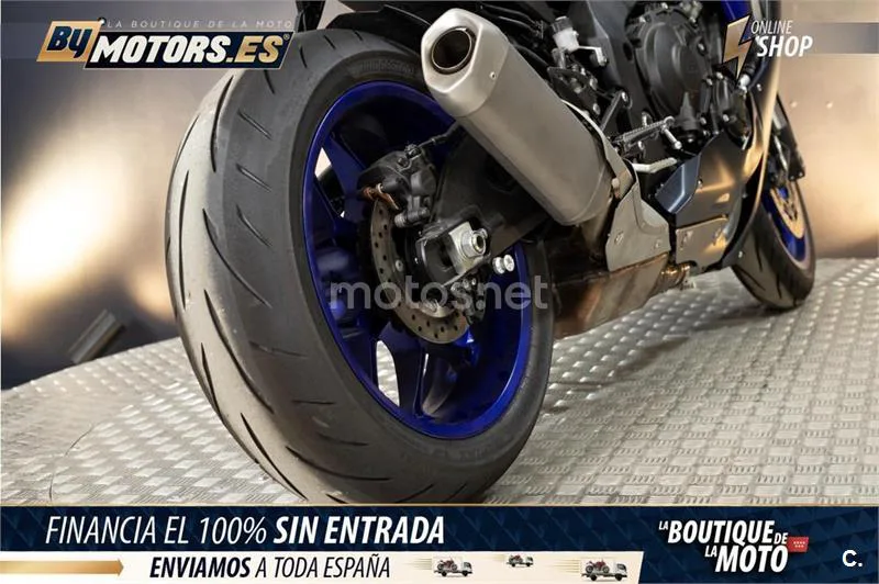 Yamaha R1 – Vista 20