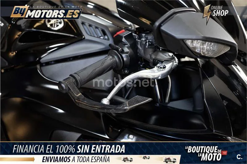 Yamaha R1 – Vista 25