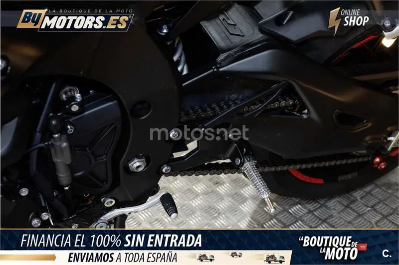 Yamaha R1 – Vista 27