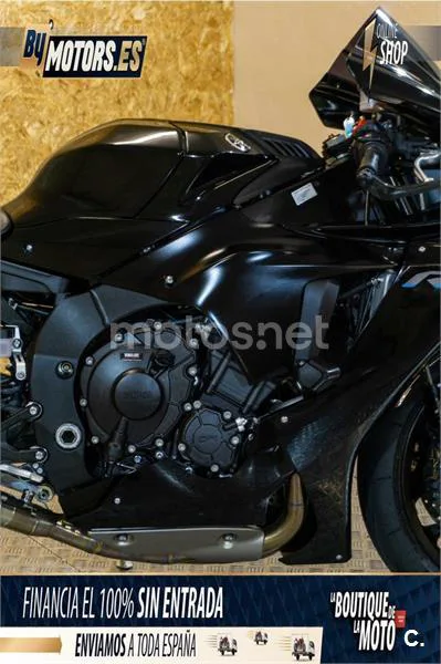 Yamaha R1 – Vista 38