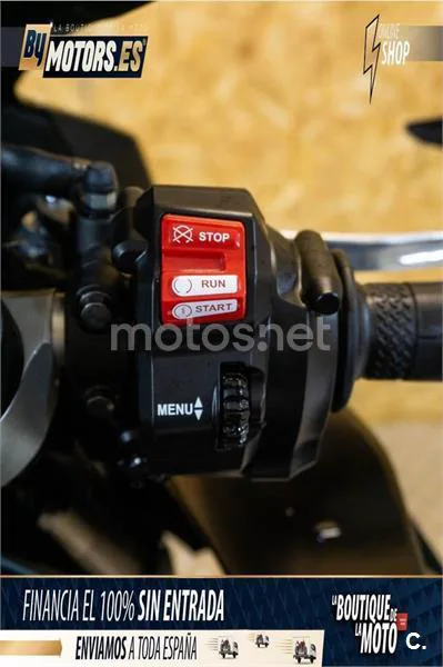 Yamaha R1 – Vista 44
