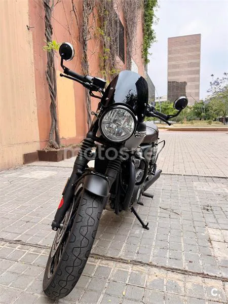 Triumph Bonneville T120 – Vista 2