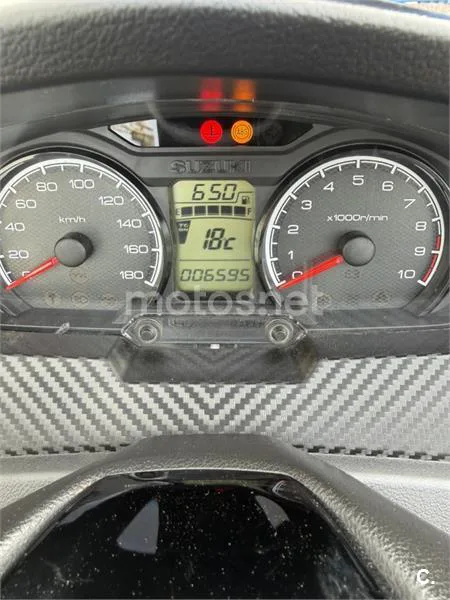 Suzuki Burgman 400 – Vista 3