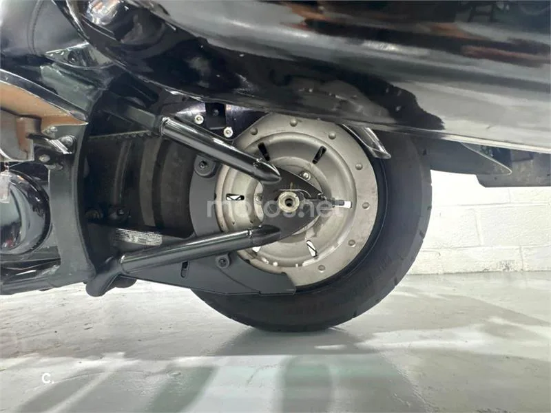 Kawasaki VN 900 Classic – Vista 18