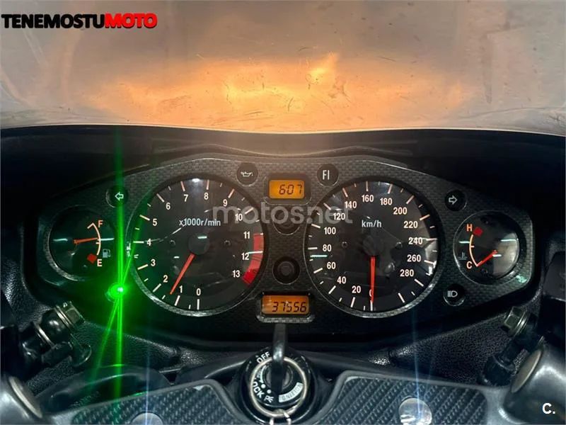 Suzuki Hayabusa – Vista 9