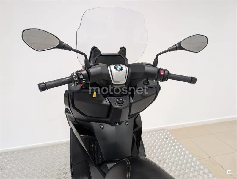 BMW C 400 GT – Vista 12
