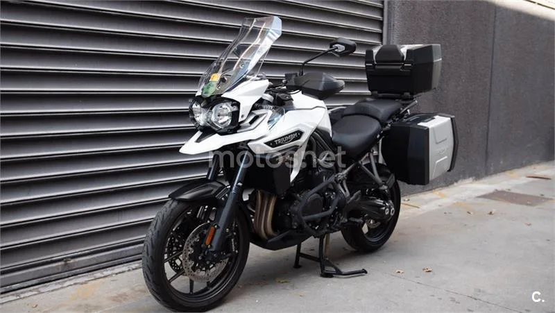 Triumph Tiger Explorer 1200 – Vista 14