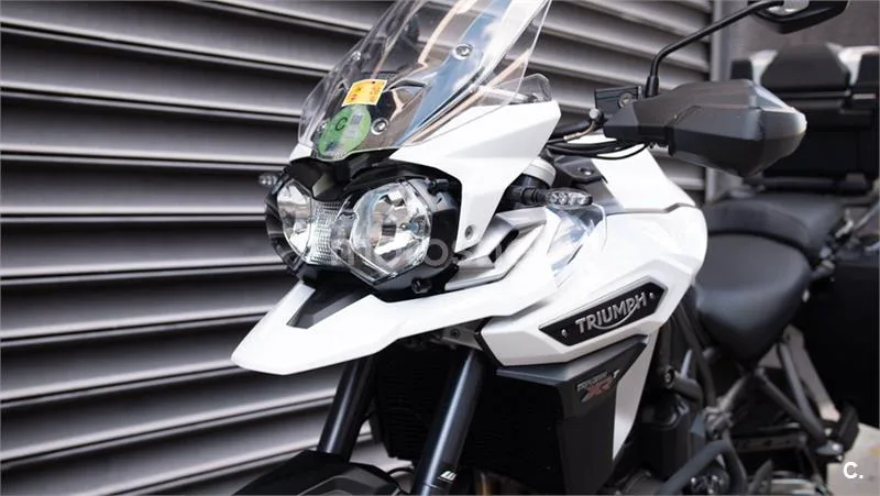 Triumph Tiger Explorer 1200 – Vista 15