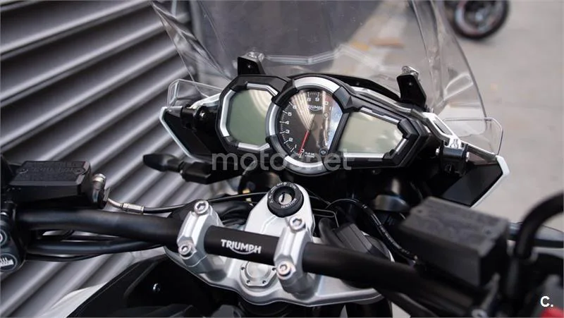Triumph Tiger Explorer 1200 – Vista 9