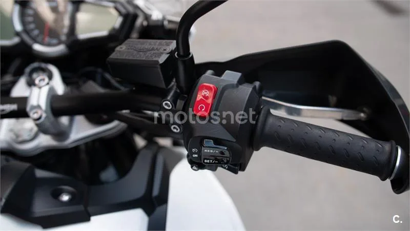 Triumph Tiger Explorer 1200 – Vista 10