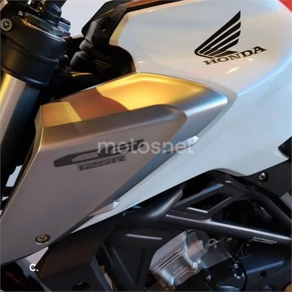 Honda CB 125 R – Vista 6