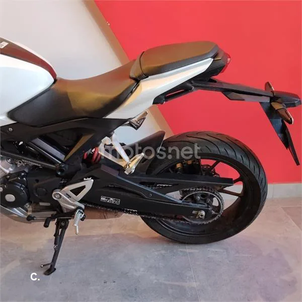 Honda CB 125 R – Vista 7