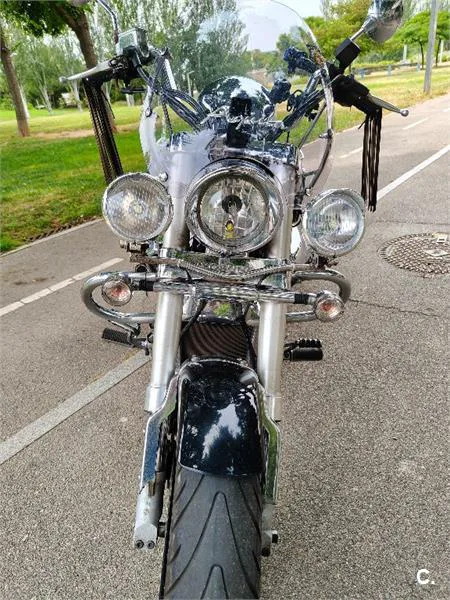Hyosung Aquila GV 650 – Vista 7