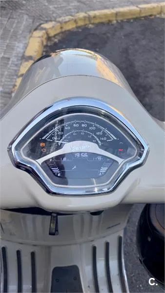 Vespa GTS 125 – Vista 2