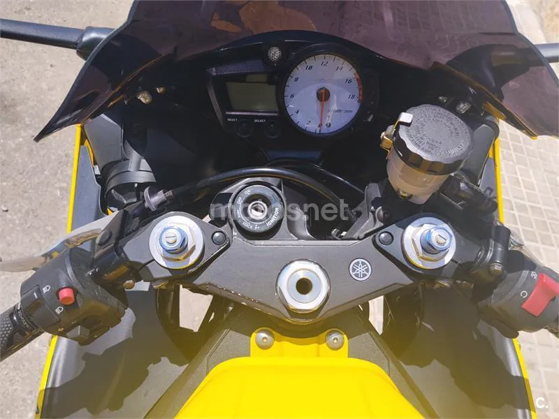 Yamaha YZF-R6 - Vista 8
