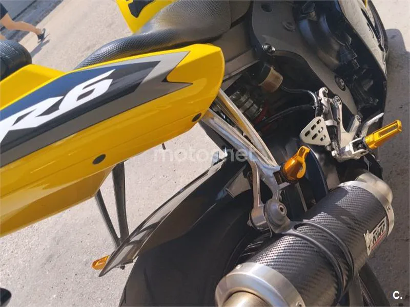 Yamaha YZF-R6 - Vista 10