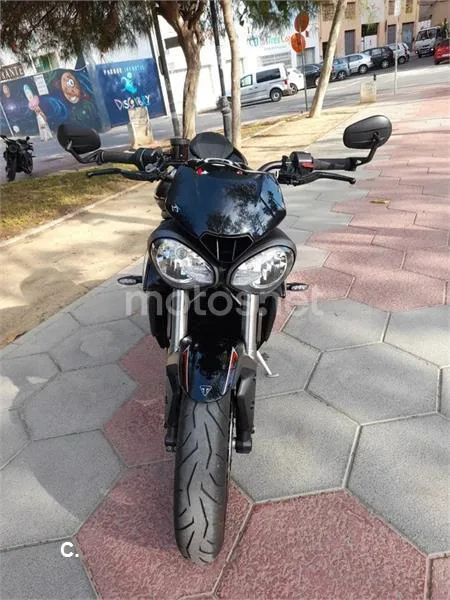 Triumph Street Triple – Vista 2