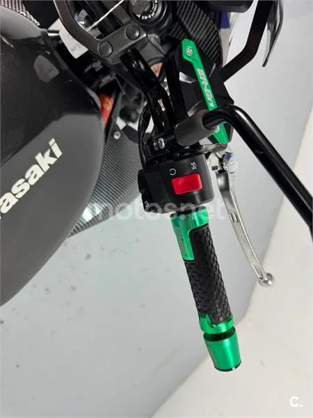 Kawasaki ER-6N – Vista 13