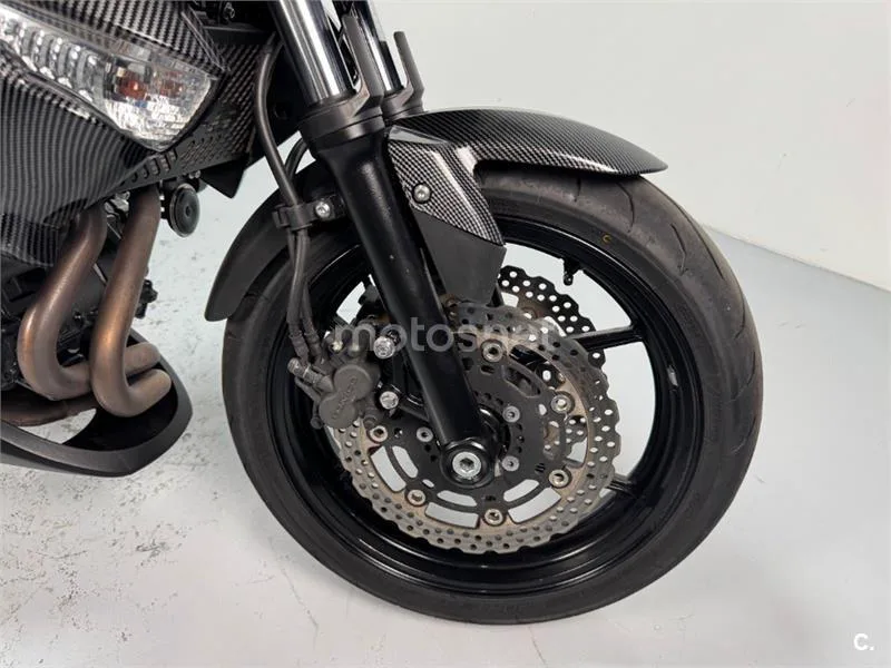 Kawasaki ER-6N – Vista 15