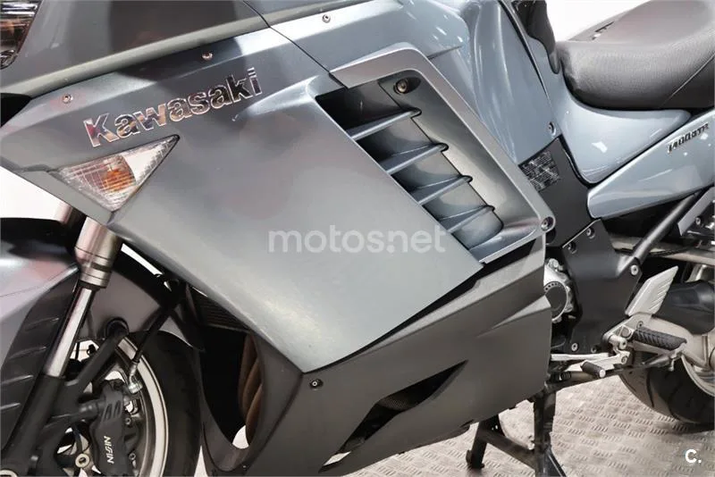 Kawasaki 1400GTR – Vista 13