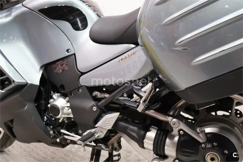 Kawasaki 1400GTR – Vista 14