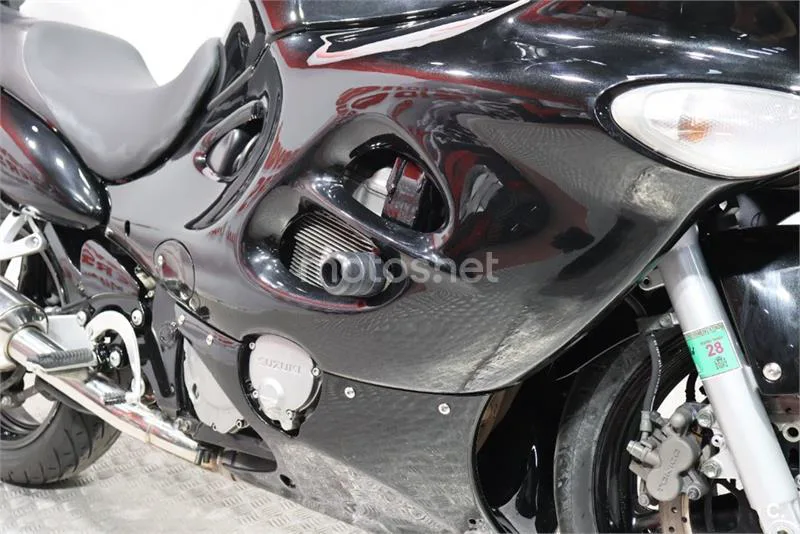 Suzuki GSX 750F – Vista 12