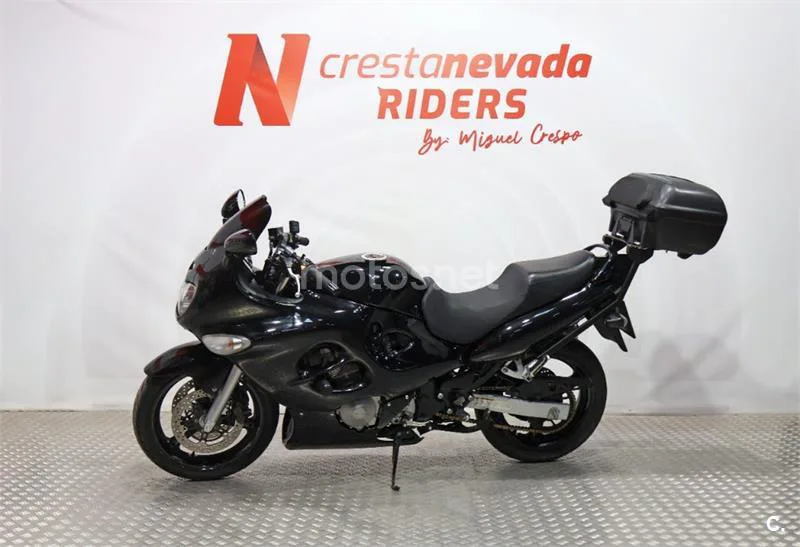 Suzuki GSX 750F – Vista 4
