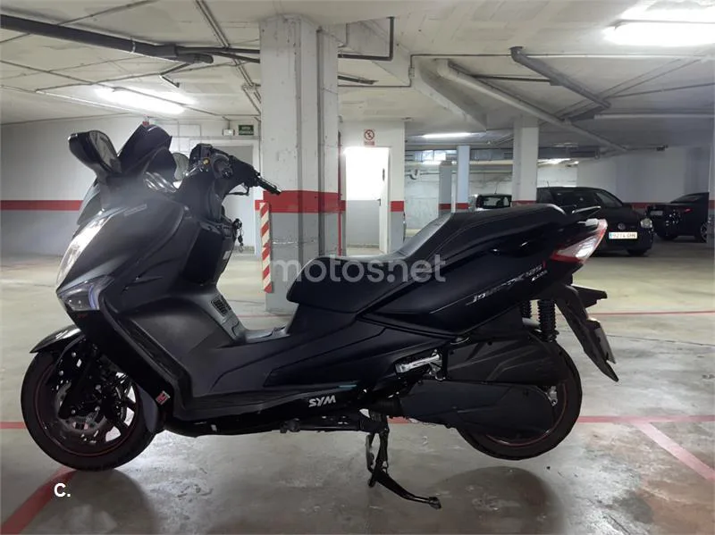 SYM Joymax 125 2200 € 2015 Girona - 2